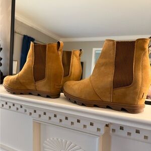 Sorel Women's Chelsea Booties in Wheat Suede